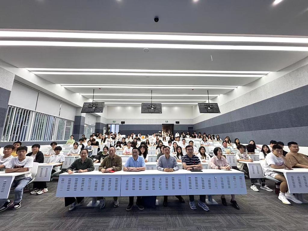 1746854000376018603.jpg 第5段后-大合照.jpg