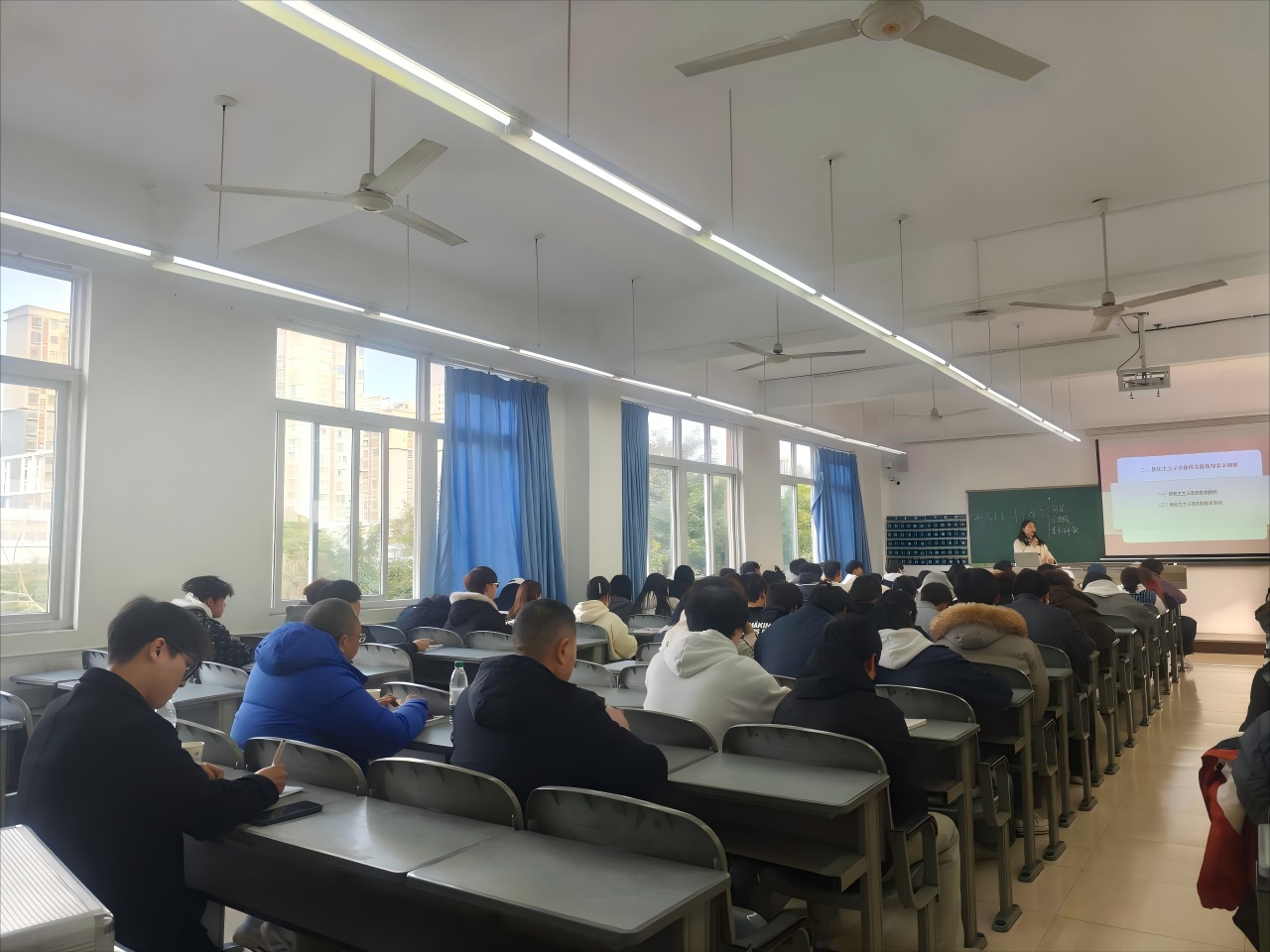 教育部全国高校思政课教学“提升行动”专家莅临我校听课指导